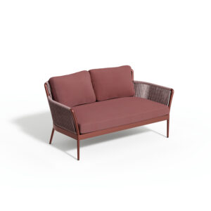 Nette Loveseat -Garnet Back